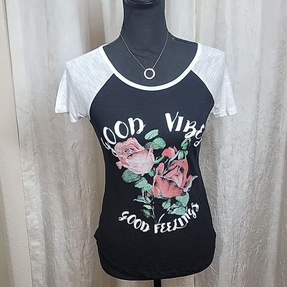 Good Vibes Black T-Shirt - Picture 9 of 12